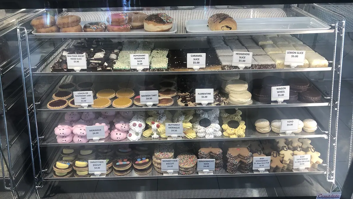 Wrens Bakery – bakery in East Usk, Newport